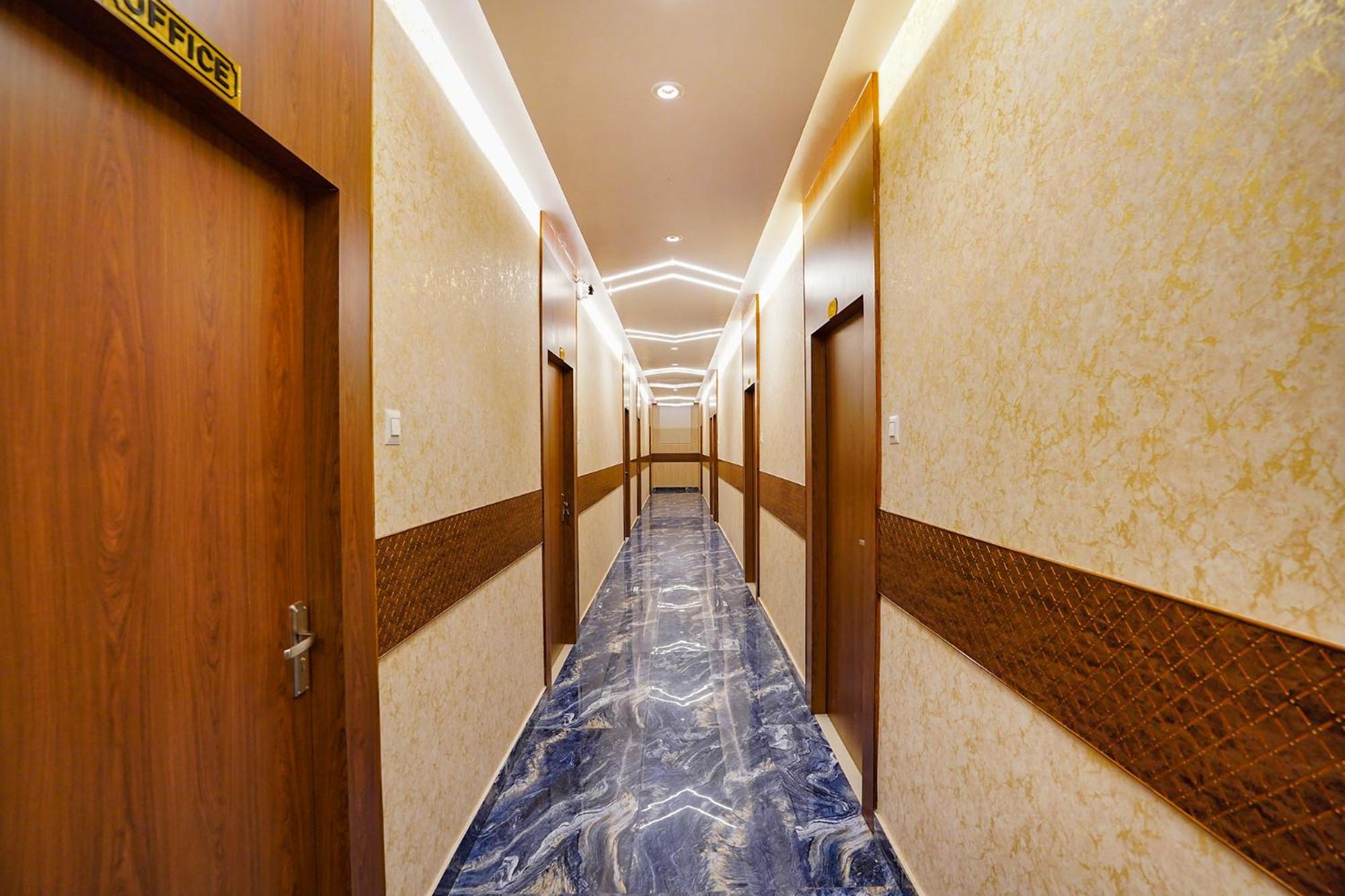 Fabhotel Siddhant Hotel